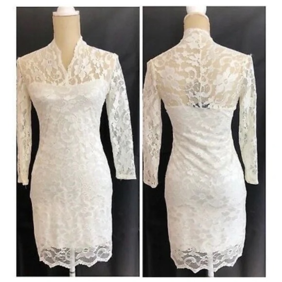 NWT ABODY Scalloped V Neck Ivory/White Lace Bodycon Mini Dress Size M - Picture 1 of 11